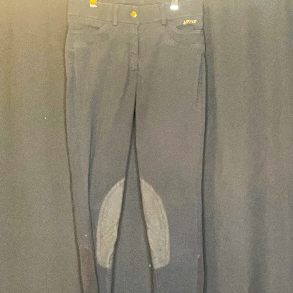 Ariat Pro-series equestrian black girl’s ridding pants.Size 14 US.